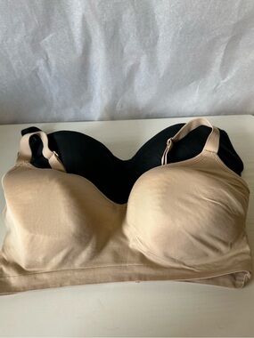 Cacique Reversible Bralette Lot of 2 Nude Black Wireless Bras